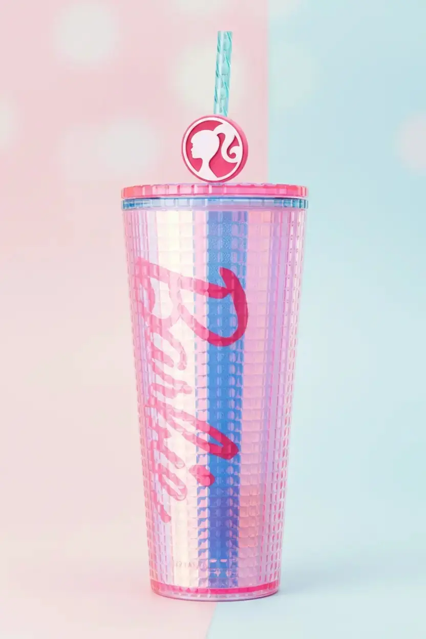 Barbie Lisanslı Çift Cidarlı Pipetli Şişe 775 ml – Silikon Aksesuarlı Tasarım